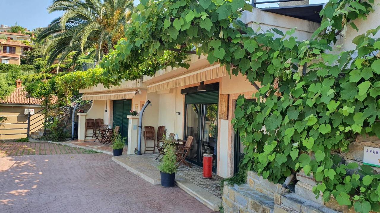 Studio-Apartments Monfort Portorož Buitenkant foto